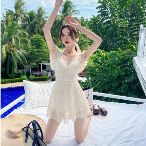 2024 Fairy Swimsuit Women's One-piece Conservative Slim Belly Covering Korean Ins Sexy Lace Hot Spring Student Swimsuit