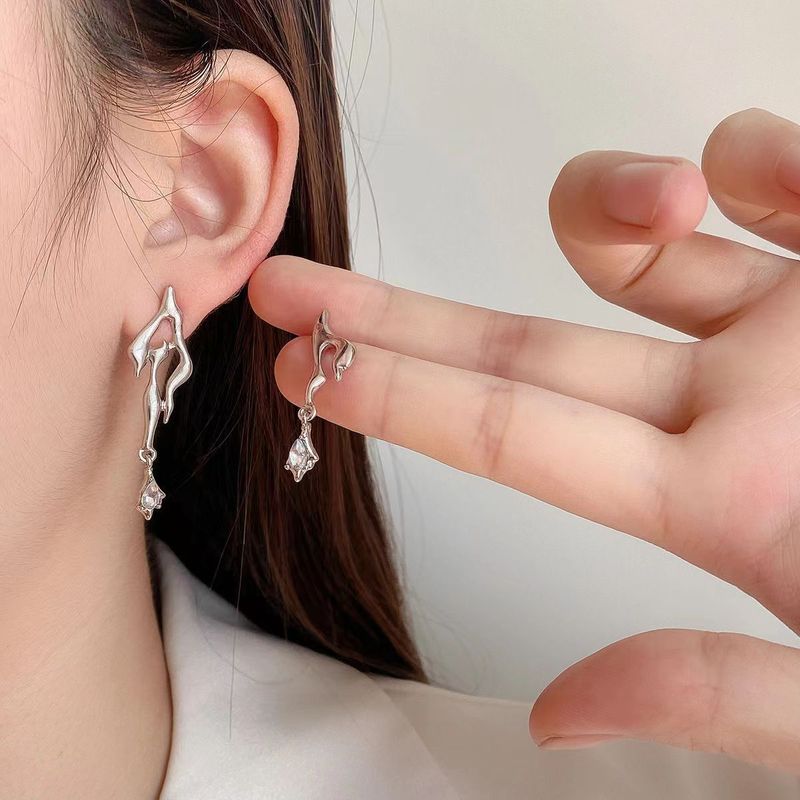 New personality trendy irregular zircon earrings for women ins niche design versatile cold style earrings and earrings
