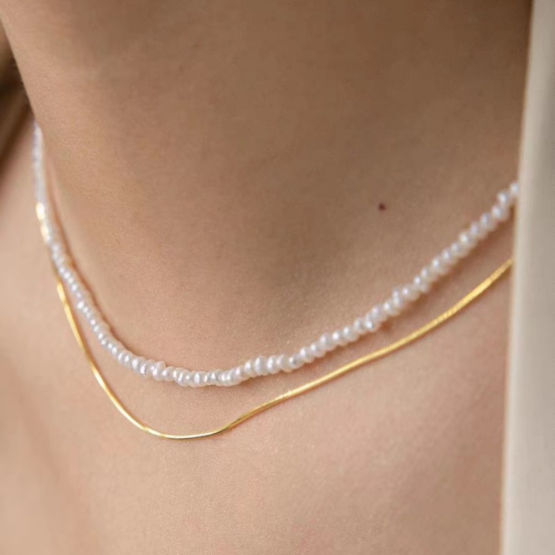 French retro pearl necklace for women, small and exquisite rice pearl clavicle chain, light luxury, high-end niche design