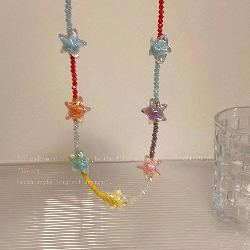 Colorful star beaded necklace with stars, women's sweet and versatile summer niche fresh temperament clavicle chain