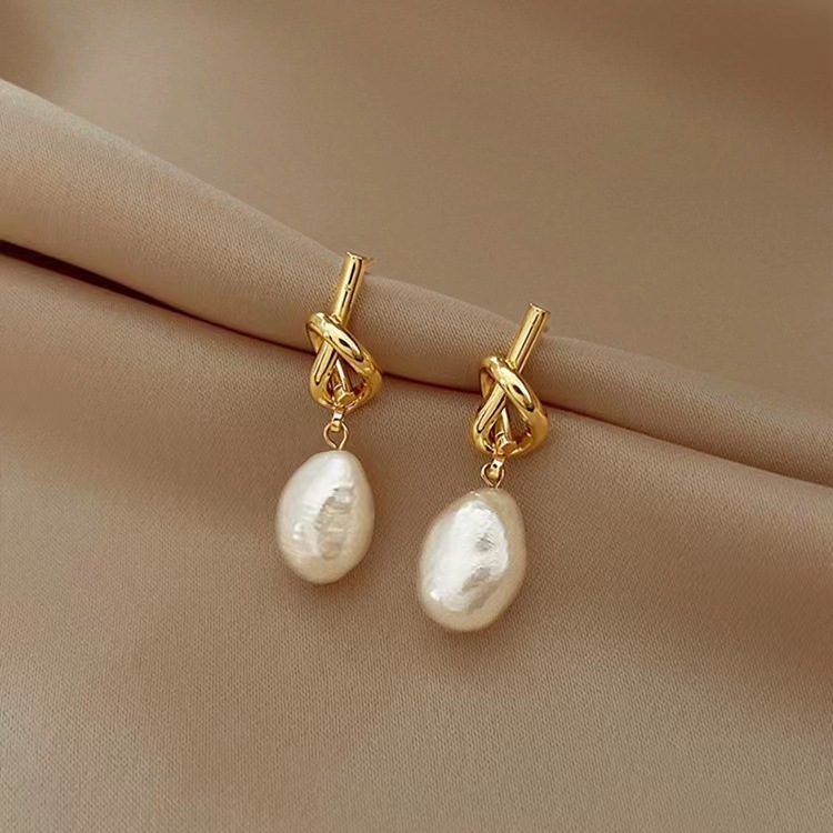 French Baroque special-shaped pearl pendant earrings for women niche fashion versatile design knotted earrings earrings