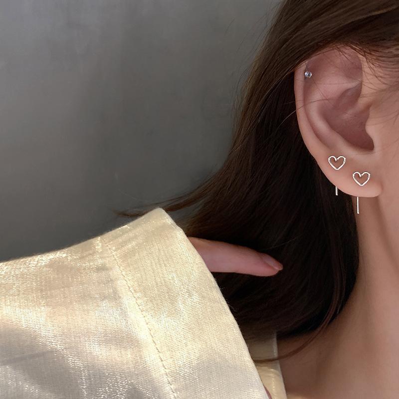 Hollow love earrings, simple and cool style, small and pierced ears for women, new earrings, niche design