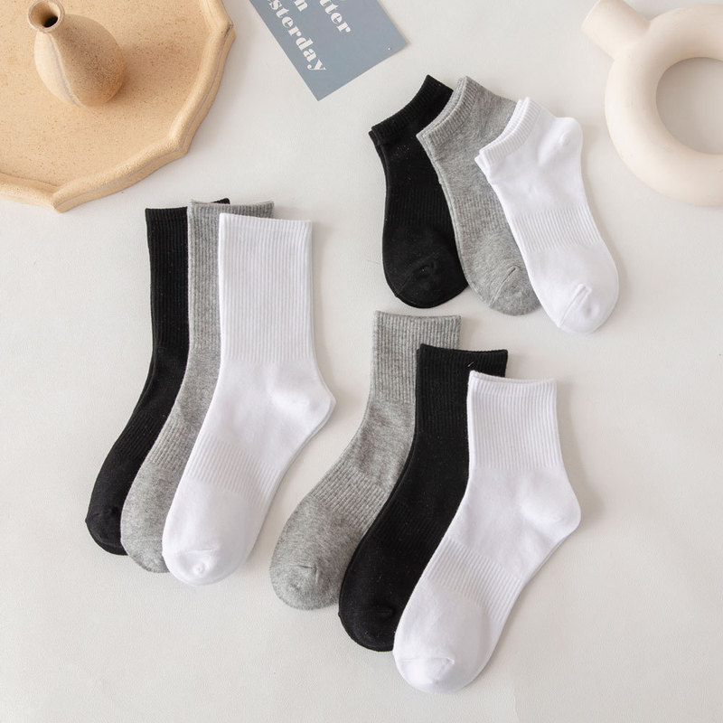 Black and white men's spring ins trendy white solid color breathable couple short sports socks for women