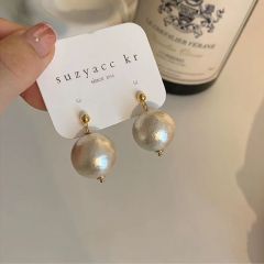 French large pearl autumn and winter style earrings, trendy women's light luxury high-end design earrings, versatile retro earrings