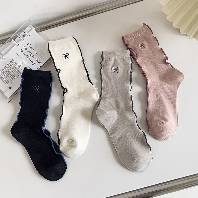 Textured art three-dimensional stripes Korean niche embroidery bow y2k hot girl style millennium style