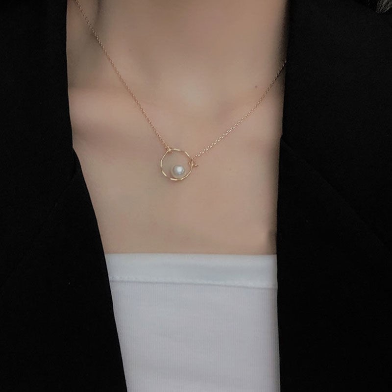 Niche design geometric pearl necklace for women, new style, trendy and cold style, Internet celebrity temperament, simple clavicle chain