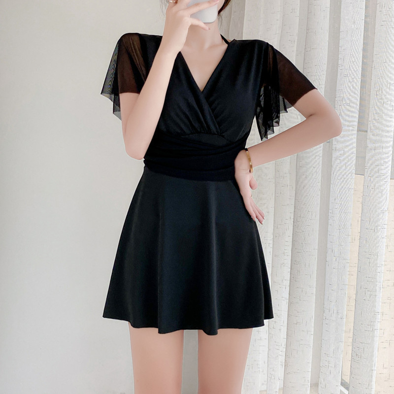 New swimsuit for women with added fat, conservative slimming, covering the belly, fat middle-aged mother, hot spring swimsuit for women