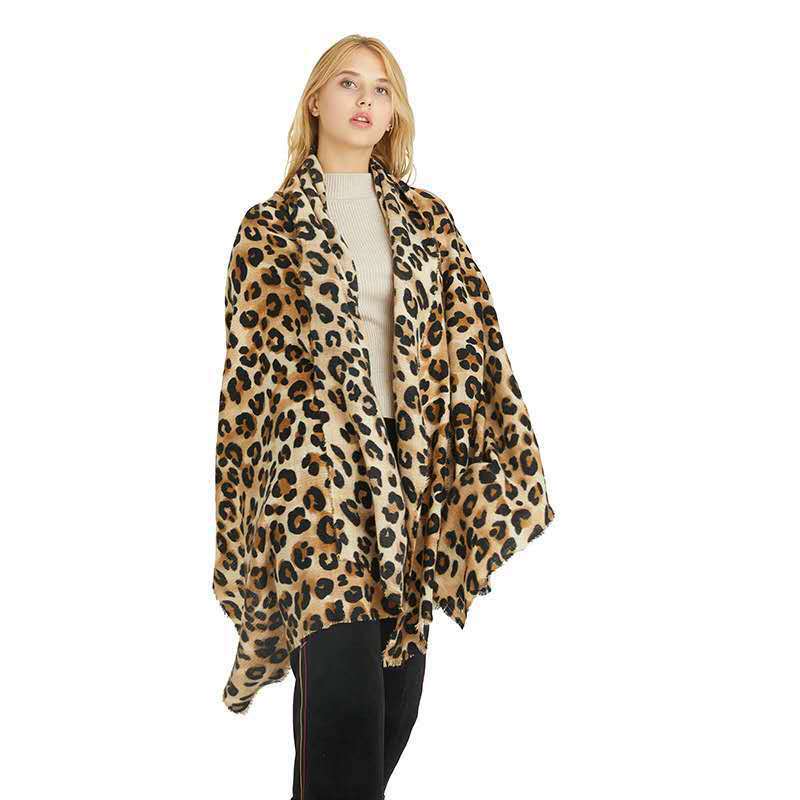 Autumn and winter new European and American fashion leopard print imitation cashmere scarf classic versatile shawl student warm scarf women