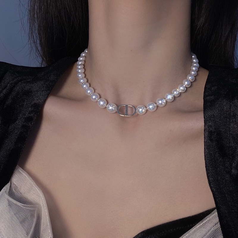 Pearl retro necklace women's ins cold style neck chain light luxury niche design new year cd trend clavicle chain