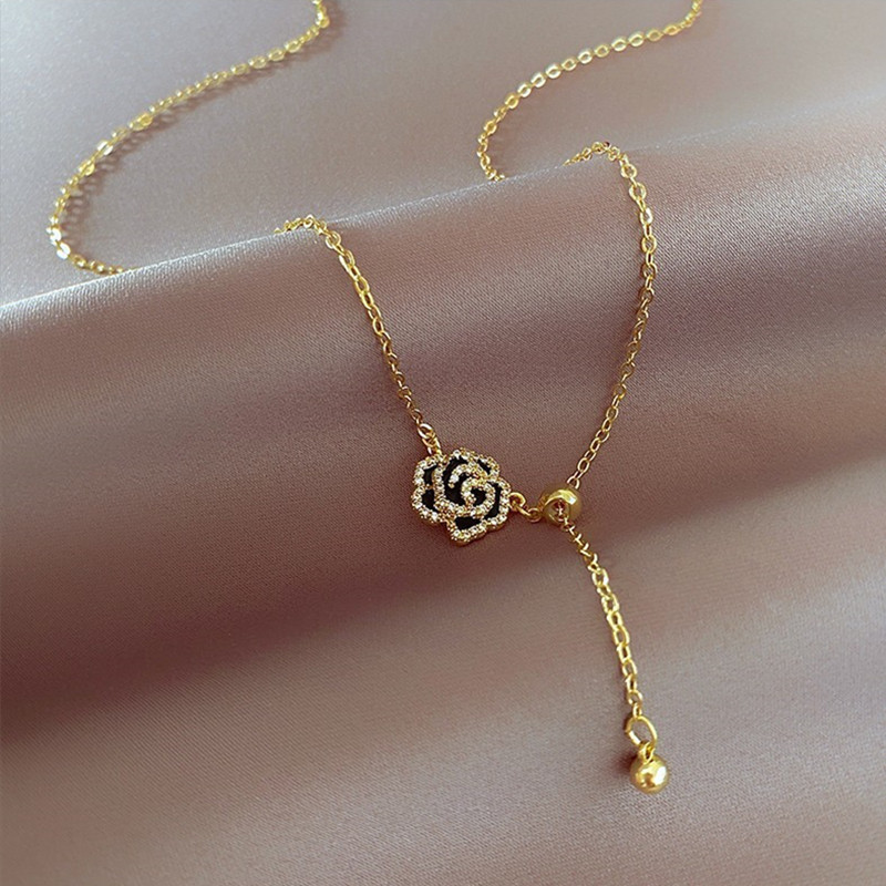 Black rose necklace for women, light luxury niche design, new style, retro temperament, versatile camellia tail ring