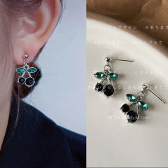 Niche diamond-encrusted cherry earrings for women Korean new personality sweet cool hot girl style fashion temperament earrings stud earrings