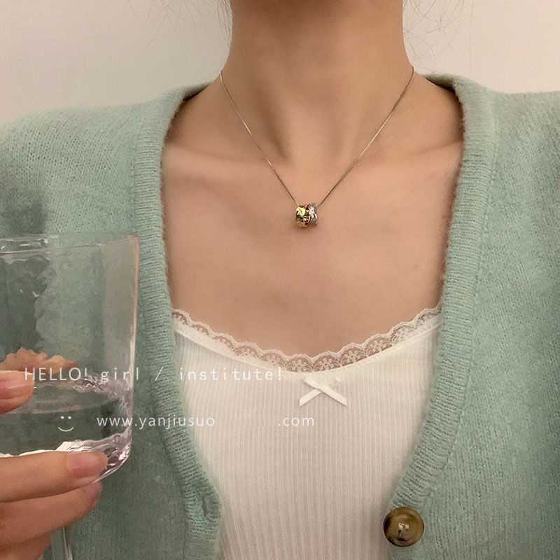 Cold style contrasting color double ring pendant necklace light luxury niche design ins simple clavicle chain women's decorative necklace