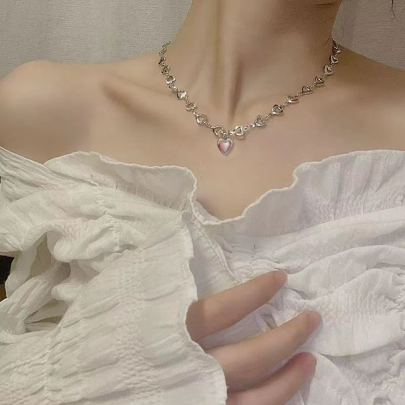 Hollow love necklace ~ ins niche fashion versatile love pendant clavicle chain female sweet cool hot girl style necklace