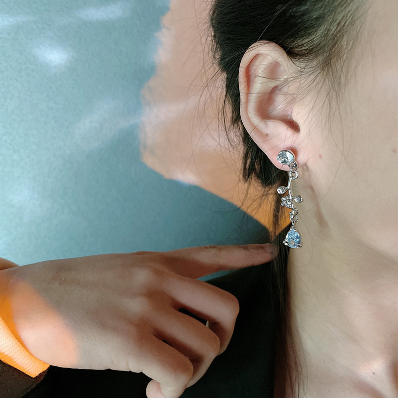 S925 silver needle Korean style Dongdaemun new fashion ins simple flash diamond retro temperament water drop earrings
