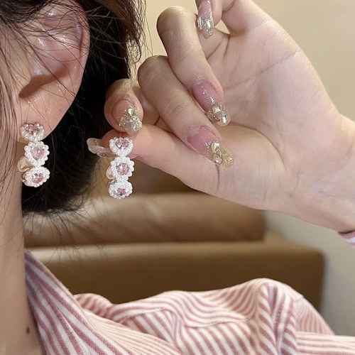 Sweet pink zircon love pearl earrings for women, niche temperament earrings, fashionable and versatile girly design earrings