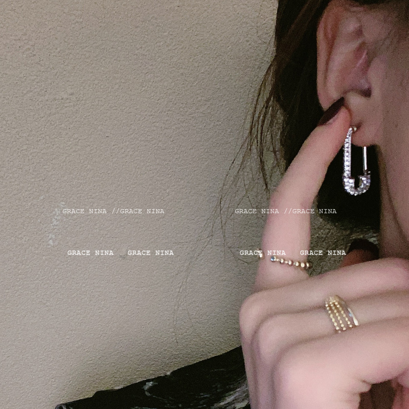 Korean Fashion Paperclip Full Diamond Earrings for Women New Style Fashionable Internet Celebrity Earrings Versatile Fashionable Ear Accessories