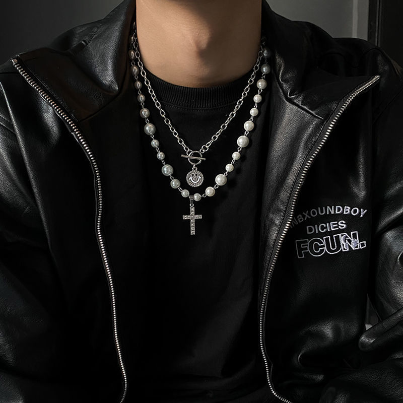 Japanese and Korean ins cold-style pearl necklaces for men and women, trendy and cool personality diamond-encrusted smiley face cross pendant couple jewelry