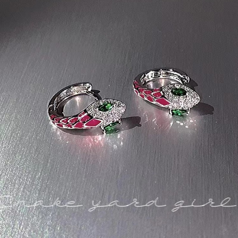 Snake yard girl!  Personalized and versatile pink snake-shaped earrings for women, sweet and cool hot girl wind snake earrings design earrings