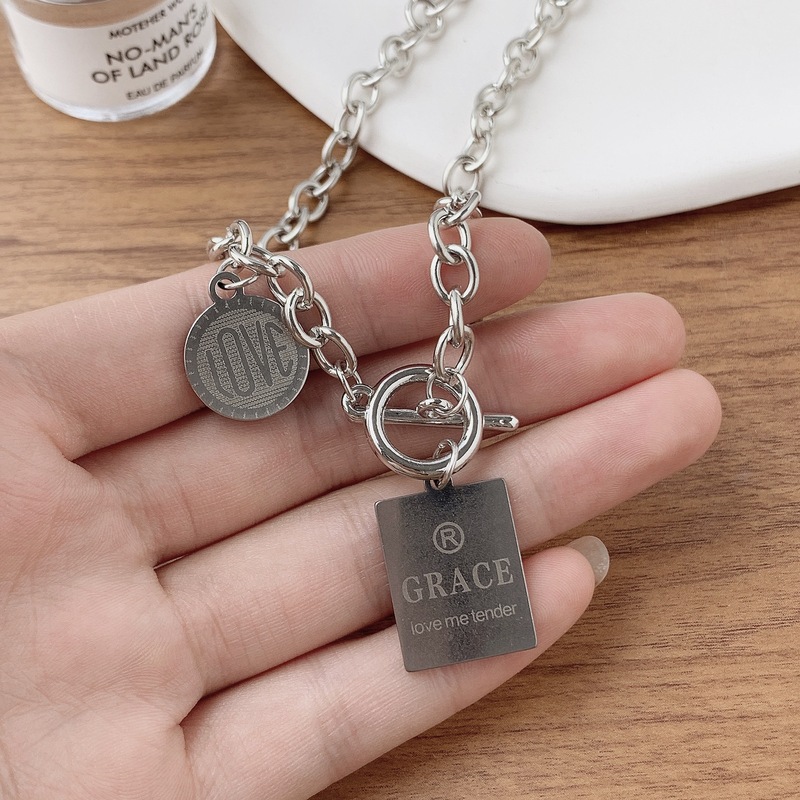 European and American retro square brand necklace for women niche ins cold style hip hop sweater chain simple design clavicle chain for men