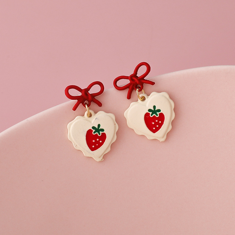 Strawberry Love Earrings Women's Summer Style Small Fresh S925 Silver Needle Earrings Simple Cute Irregular Student Earrings