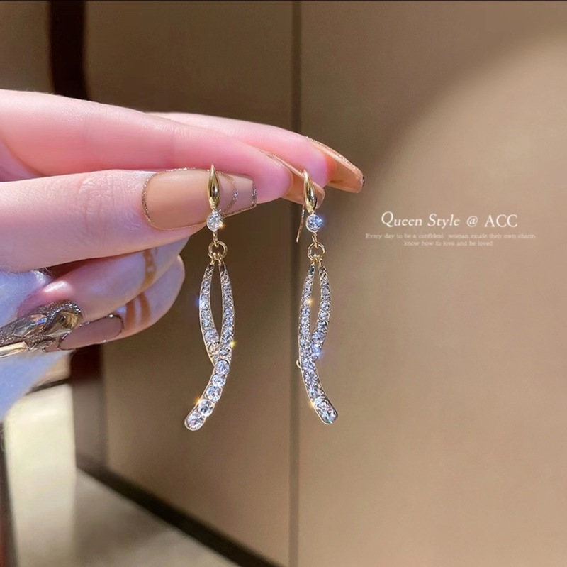 Korean Dongdaemun Fashion Design Cross Rhinestone Earrings Women's Trendy Light Luxurious Temperament New Ear Accessories
