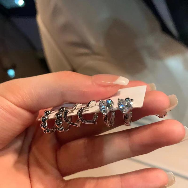 The six-piece set is highly recommended~Sweet, cool, fashionable and versatile love zircon earrings for women, light luxury and cold style earrings.