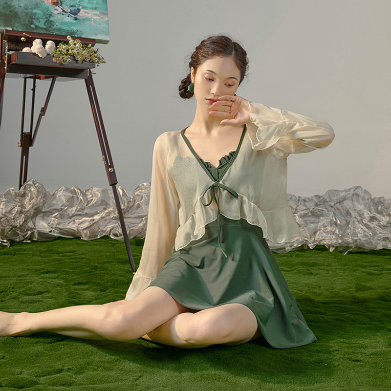 [Hot Selling] 2024 New Swimsuit for Women Conservatively Covers Belly and Looks Slim Hot Spring Super Fairy Ins Set Long Sleeve