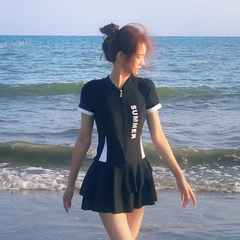 Sports style swimsuit women's one-piece conservative belly-covering slimming student skirt style 2024 new ins style hot spring swimsuit