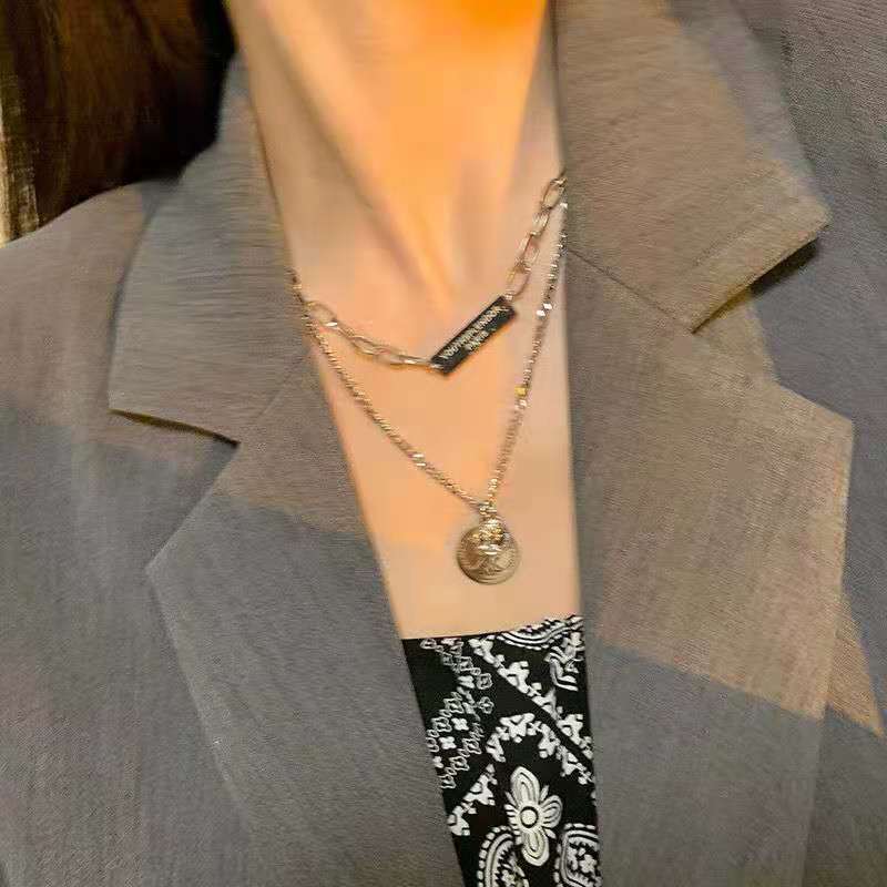 ins cold style double layer portrait pendant necklace female ins hip hop niche design clavicle chain new style