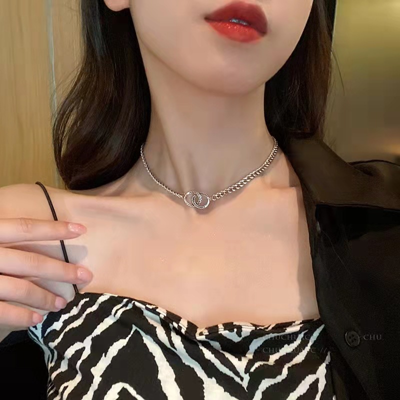 Double-ring hoop necklace for women, light luxury niche design clavicle chain ins cold hip-hop style neck necklace