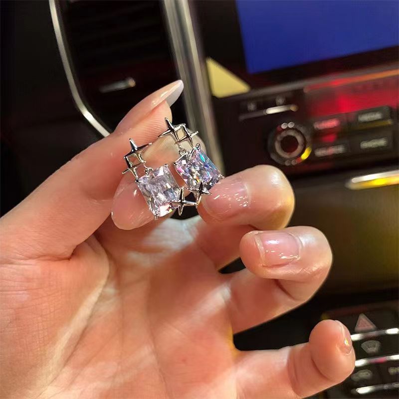 Star square zircon earrings for women, light luxury high-end design earrings, new style, versatile and fashionable earrings