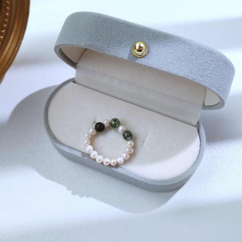 Design niche fashion index finger imitation pearl green aquatic stone handmade ring simple and versatile elastic and beautiful hand jewelry for women