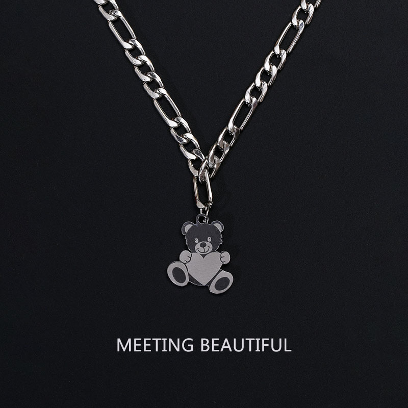 Niche design sweet and salty care bear steel color earthy cool necklace waterproof funky hip hop versatile collarbone chain with good texture