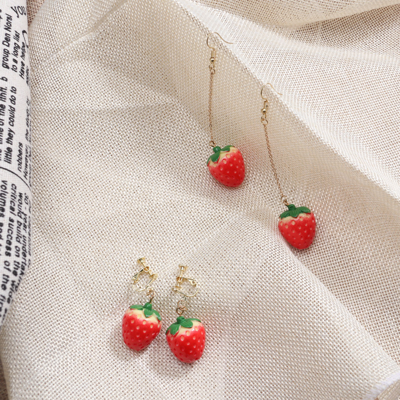 New trendy temperament Korean sweet and cute girly heart versatile ear clip ins style super cute strawberry earrings for women