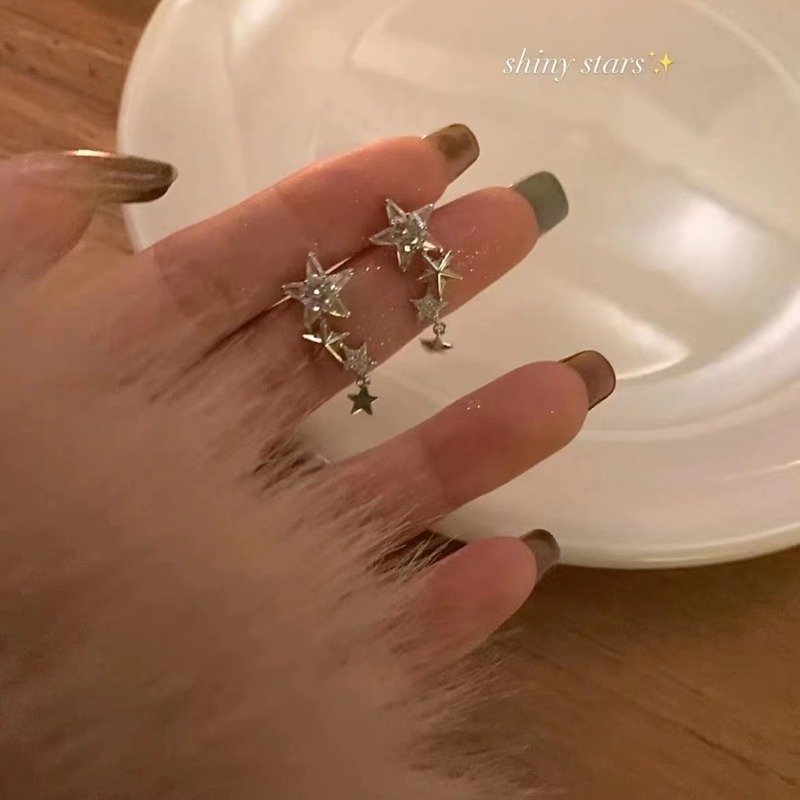 Zircon star earrings for women, niche design, high-end earrings, new trendy autumn and winter short tassel earrings