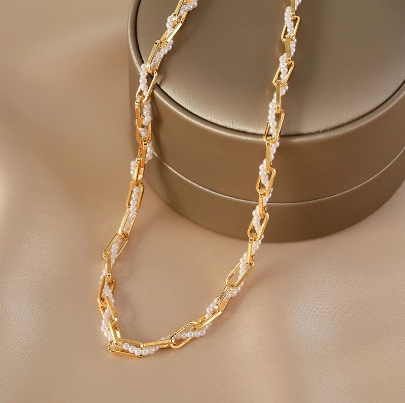 Small pearl twine necklace for women, new trendy niche design, sweet, cool, light luxury, fashionable and versatile clavicle chain