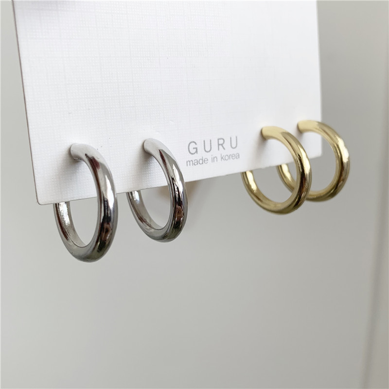 Retro temperament cold style hoop earrings new year trendy exquisite commuter earrings high-end light luxury earrings