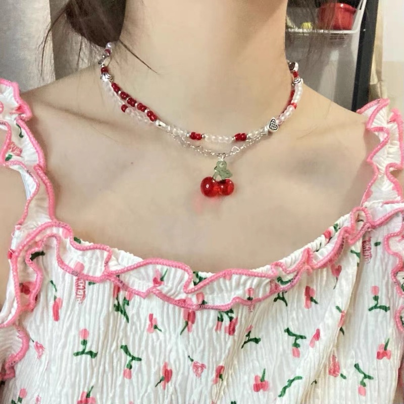 Korean version of the new love cherry beaded necklace for women in summer, sweet and versatile personality, sweet and cool clavicle chain, cute girl neck