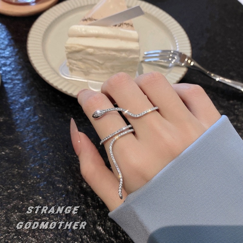 Super cool on the street~Internet celebrity high-end cold style snake-shaped ring for women with niche design, fashionable personality, ins fashionable index finger