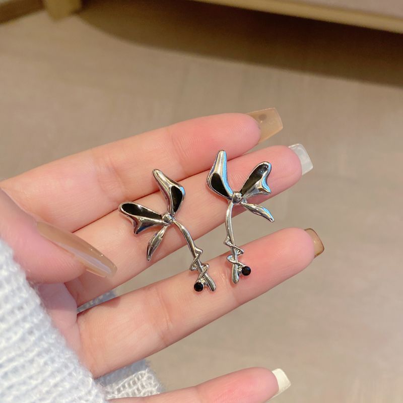 Original design S925 silver needle irregular bow trend earrings cold style earrings for women H5920
