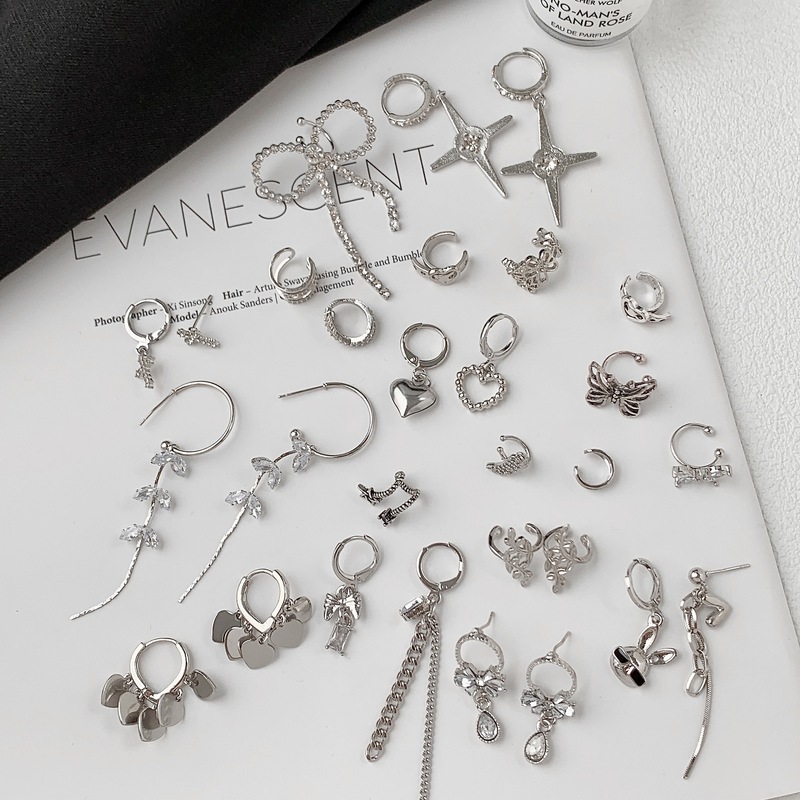 Silver series~Light luxury zircon earrings for women, niche design, ins style, simple and versatile, fashionable ear clips and ear buckles