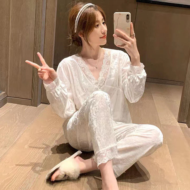Pajamas for women in spring, autumn and winter diamond velvet Internet celebrity hot style simple light luxury lace sweet gold velvet home wear set