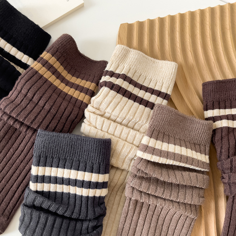 [Comfortable up] Solid color, simple and easy to match, warm cashmere wool, small thick early autumn pile socks, thick warm socks strips