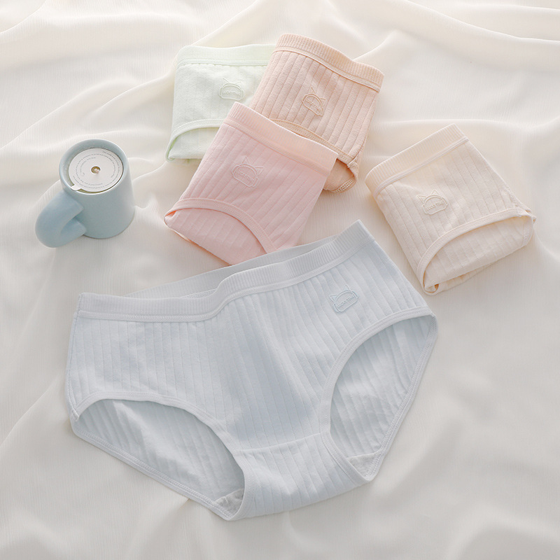 Women's underwear female pure cotton Japanese simple solid color underwear girl's mid-waist cotton crotch comfortable briefs