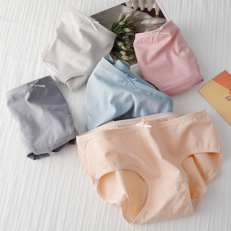 Japanese solid color simple women's underwear pure cotton women's cotton crotch mid-waist student girl briefs wholesale shorts