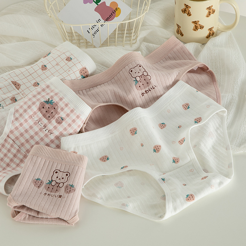 Cute strawberry plaid women's mid-waist Japanese girls' triangle shorts wholesale girl's pure cotton underwear for women