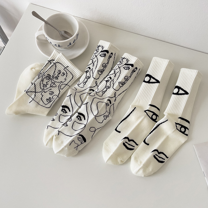 [Wholesale] Abstract line painting personalized creative men's and women's mid-calf socks European and American street trend sports cotton socks