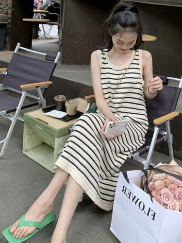 Sleeveless Striped Knitted Dress Women's Loose Long Skirt Slit Round Neck 2023 Summer New Product Slimming Versatile