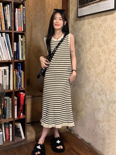 Summer contrast striped sleeveless knitted vest dress slimming loose tassel long skirt French retro dress for women