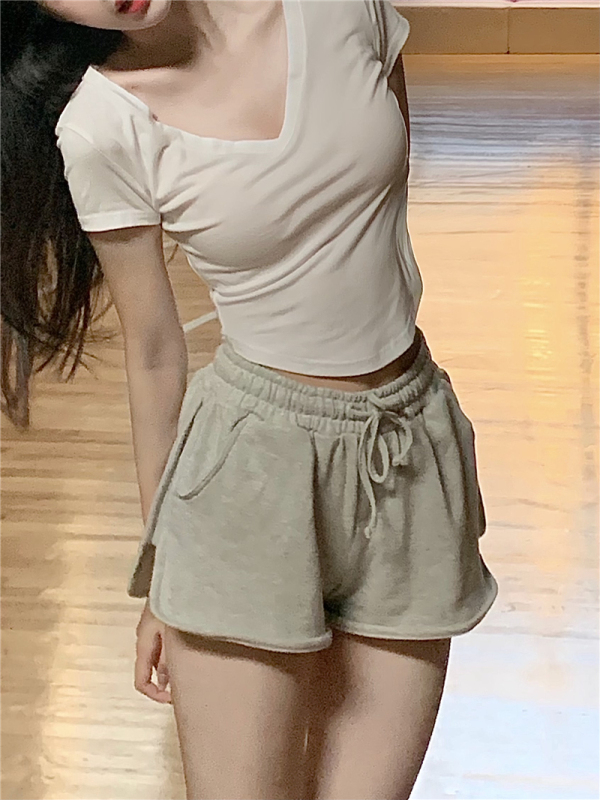 Real shot of pure desire v-neck versatile short-sleeved T-shirt + girly super shorts butt-lifting casual pants
